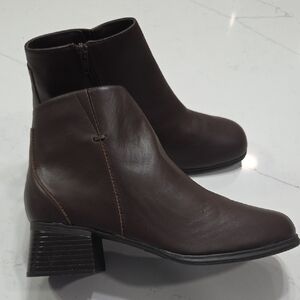 Aj Valenci Chocolate Ankle Booties Leather Upper Sz 9.5 New Without Tag Or Box